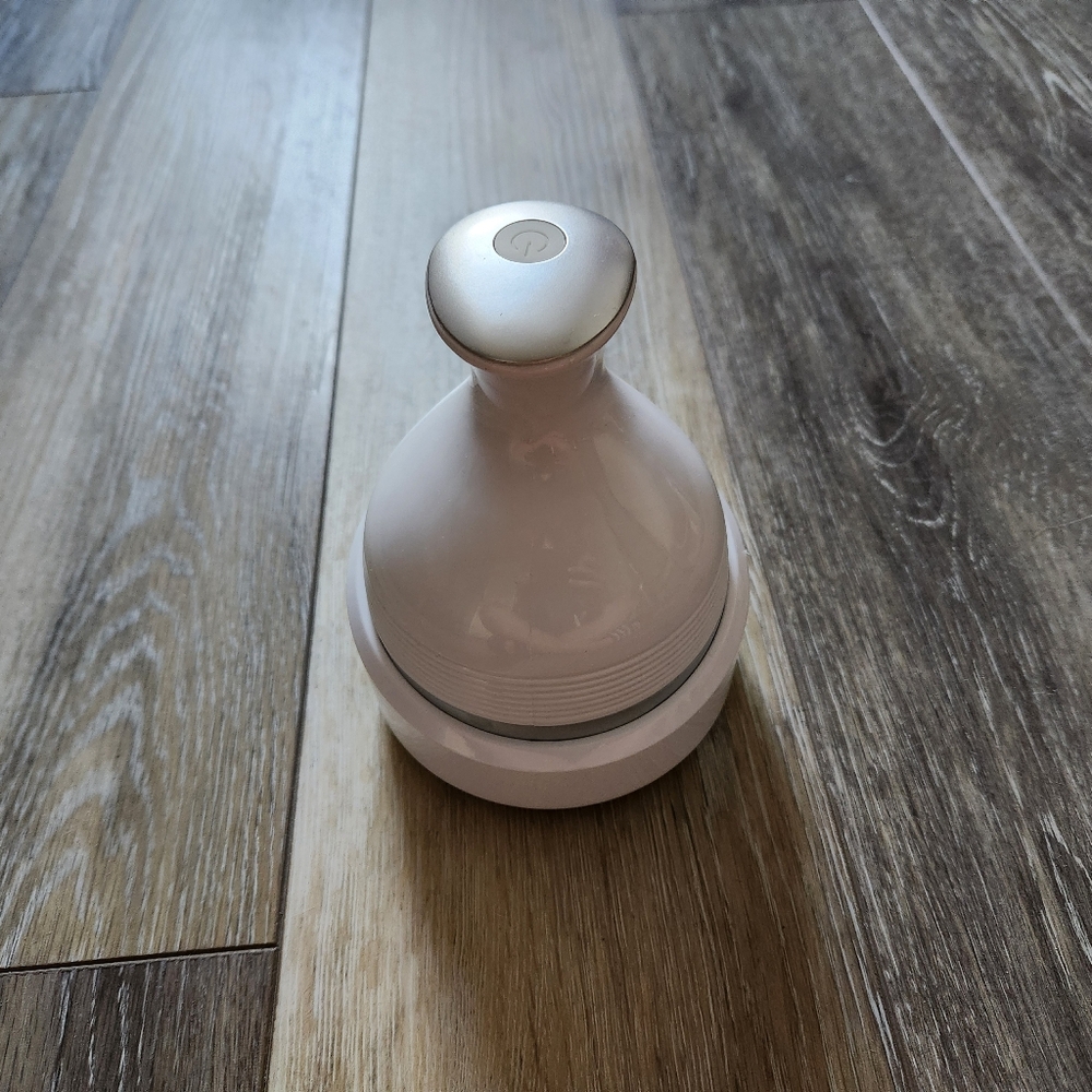 Rechargeable Cat Massager